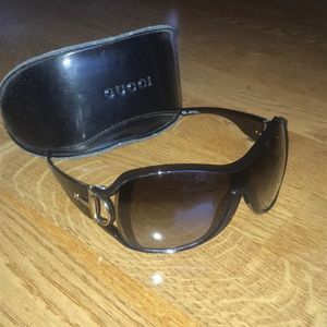 Gucci Brown Sunglasses w Gold Horseshoe Detail